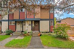 128 MCCLINTOCK WAY  Ottawa, ON K2L 2A4