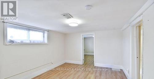 584 MONTGOMERY STREET , Oshawa, Ontario L1H 7K2 4