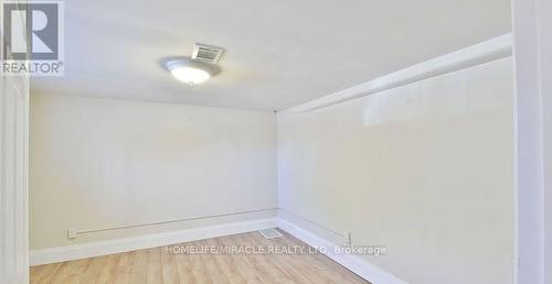 584 MONTGOMERY STREET , Oshawa, Ontario L1H 7K2 5