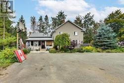 1724 PENETANGUISHE ROAD  Springwater, ON L9X 1Z4