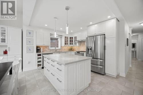 Renovated kitchen - 5923 Tweed Court, Mississauga, ON 