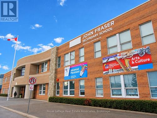 Top public school district! - 5923 Tweed Court, Mississauga, ON 