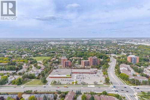 Grocery stores nearby! - 5923 Tweed Court, Mississauga, ON 