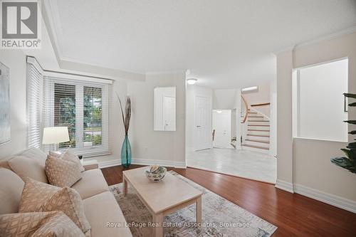 Separate living room - 5923 Tweed Court, Mississauga, ON 