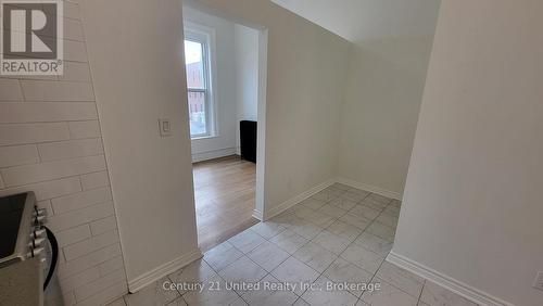 11 - 172.5 HUNTER STREET W , Peterborough (Town Ward 3), Ontario K9H 2L2 4