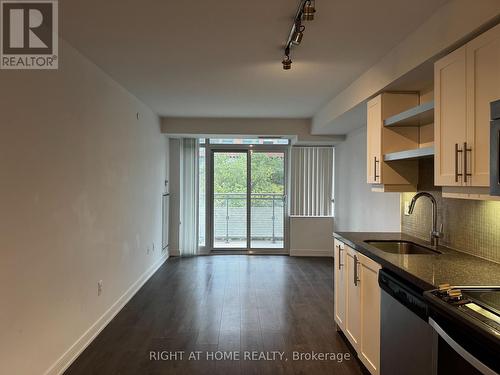 723 - 525 ADELAIDE STREET W , Toronto, Ontario M5V 0N7 4