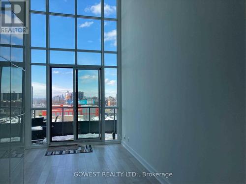 743 - 5 HANNA AVENUE , Toronto, Ontario M6K 1W8 5