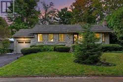 464 THESSALY CIRCLE  Ottawa, ON K1H 5W5