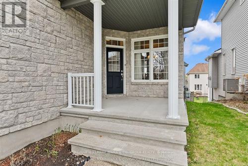 281 TOPAZE CRESCENT , Clarence-Rockland, Ontario K4K 0E7 2