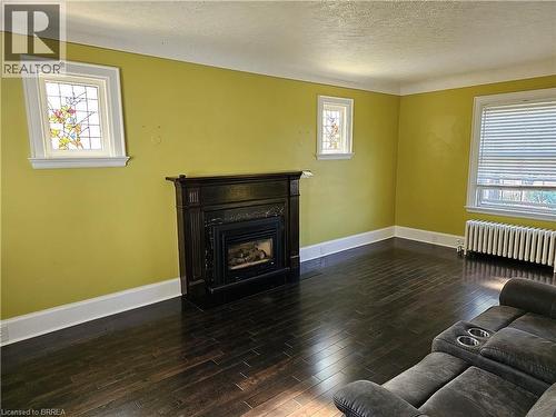 326 ERIE Avenue , Brantford, Ontario N3S 2H8 5