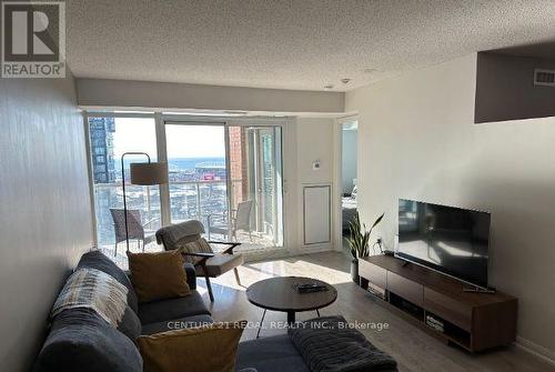 2009 - 125 WESTERN BATTERY ROAD , Toronto, Ontario M6K 3R8 5