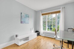 Bureau - 
