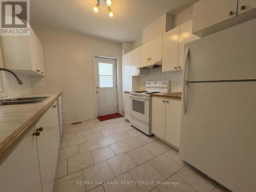 230 CUMBERLAND STREET , Ottawa, Ontario K1N 5J1 4