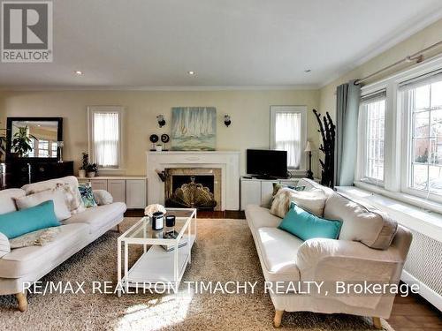 61 THIRTY SEVENTH STREET , Toronto, Ontario M8W 3L7 4