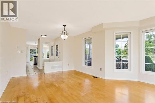 2204 GRAND OAK Trail , Oakville, Ontario L6M 4S6 5