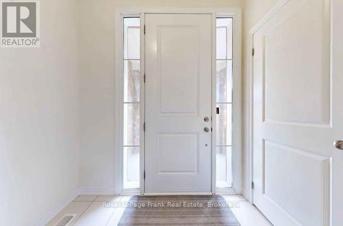 704 LATIMER WAY W , Peterborough (Monaghan Ward 2), Ontario K9K 0H4 2
