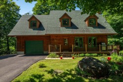 21 Ch. des Papillons  Sainte-Anne-Des-Lacs, QC J0R 1B0
