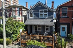 1527 Amelia St Victoria, BC V8W 2K1