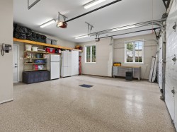 Garage - 