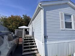 47 Earlton Avenue  Dartmouth, NS B2Y 2A6