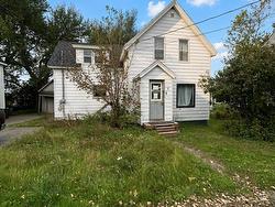 9 Chapel Street Springhill, NS B0M 1X0