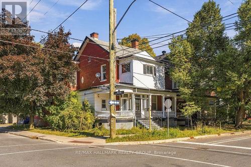 2 - 155 STEWART STREET , Ottawa, Ontario K1N 6J8 2