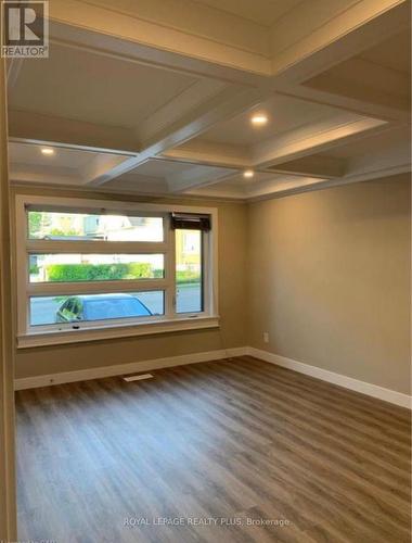 B - 9 YORK STREET , Kitchener, Ontario N2G 1S9 3