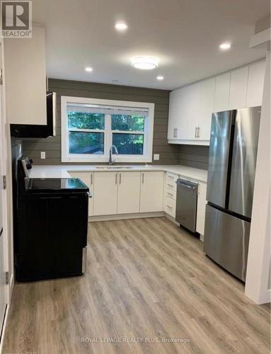 B - 9 YORK STREET , Kitchener, Ontario N2G 1S9 5