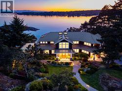 2861 Sea View Rd  Saanich, BC V8N 1K9