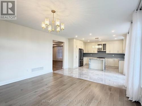 22 UPBOUND COURT , East Gwillimbury, Ontario L9N 0W1 2