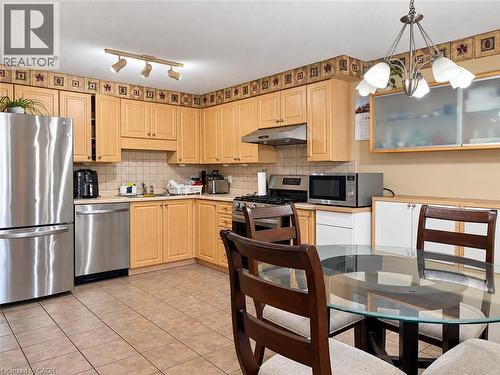 208 ACTIVA Avenue , Kitchener, Ontario N2E 3T8 5