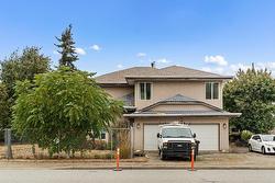 2203 WINDSOR STREET  Abbotsford, BC V2T 6L8