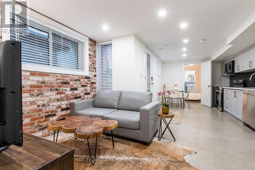 LOWER - 180 MARIA STREET , Toronto, Ontario M6P 1W4