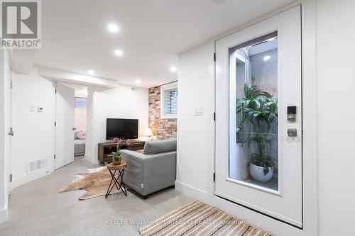 LOWER - 180 MARIA STREET , Toronto, Ontario M6P 1W4 3