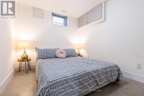 LOWER - 180 MARIA STREET , Toronto, Ontario M6P 1W4 5
