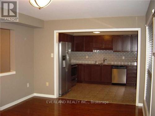 2344 PROUDFOOT TRAIL , Oakville, Ontario L6M 3Y2 3
