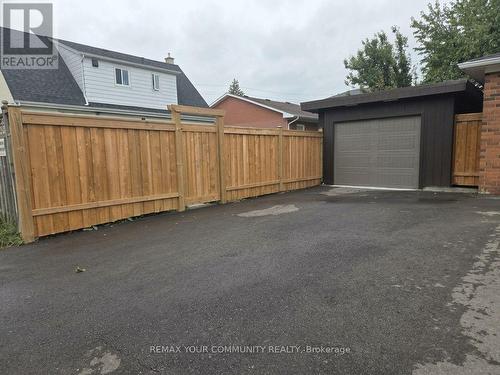 GARAGE - 999 CALEDONIA ROAD , Toronto, Ontario M6B 3Y9 2