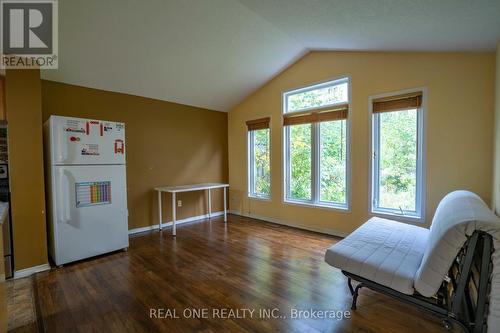 971 CREEKSIDE DRIVE , Waterloo, Ontario N2V 2W5 5