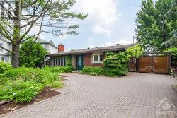 85 CROWNHILL STREET  Ottawa, ON K1J 6W9