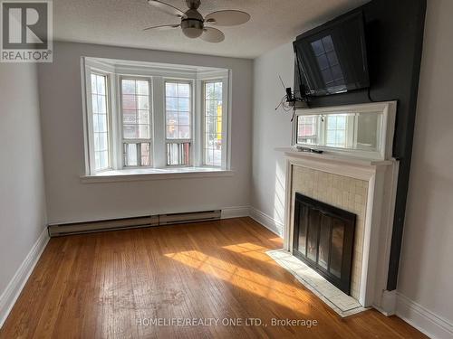 479 PARLIAMENT STREET , Toronto, Ontario M5A 3A3 4