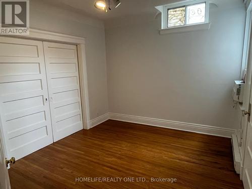 479 PARLIAMENT STREET , Toronto, Ontario M5A 3A3 5
