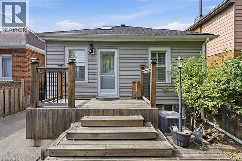 84 Barons Avenue N, Hamilton, ON 