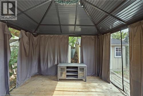 84 Barons Avenue N, Hamilton, ON 