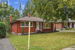 82 KNIGHTSWOOD BOULEVARD  Guelph (Riverside Park), ON N1E 3W7