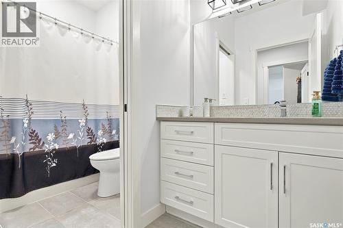 464 Woolf Bend, Saskatoon, SK 