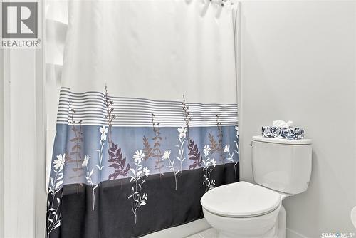 464 Woolf Bend, Saskatoon, SK 