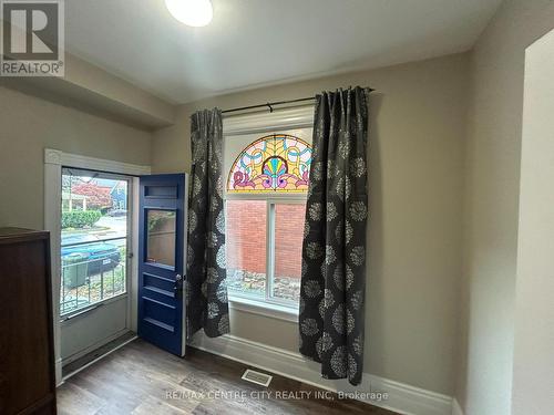 40 QUEEN STREET , St. Thomas, Ontario N5R 3J2 2