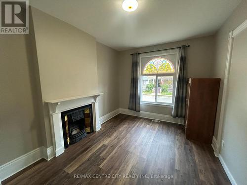40 QUEEN STREET , St. Thomas, Ontario N5R 3J2 3