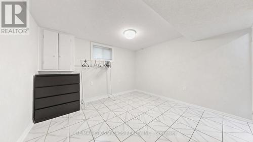 7 - 106 STILECROFT DRIVE , Toronto, Ontario M3J 1A9 4