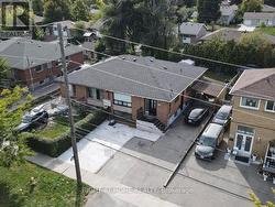 3174 WESTON ROAD  Toronto, ON M9M 2T6